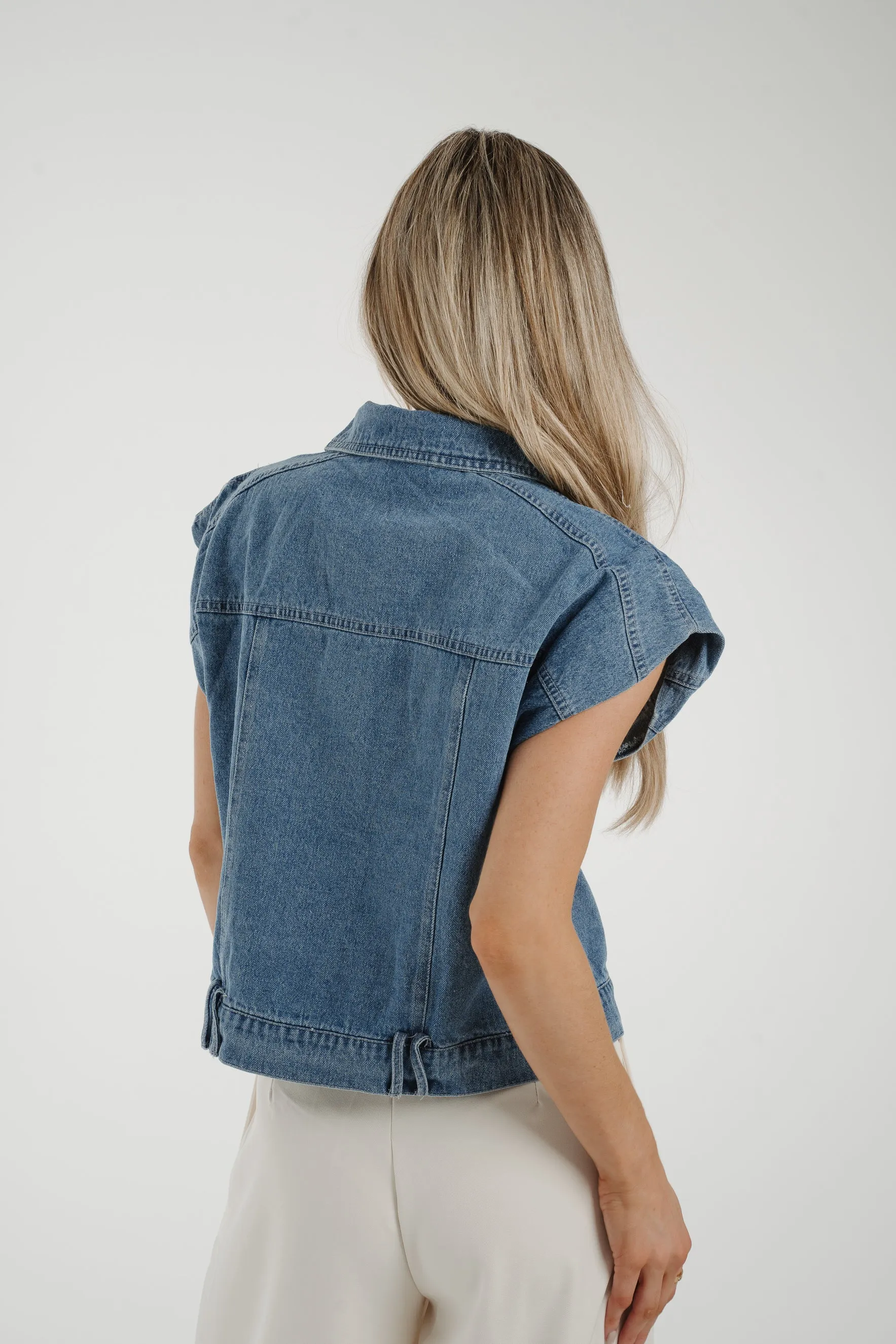 Caitlyn Sleeveless Denim Jacket In Mid Wash