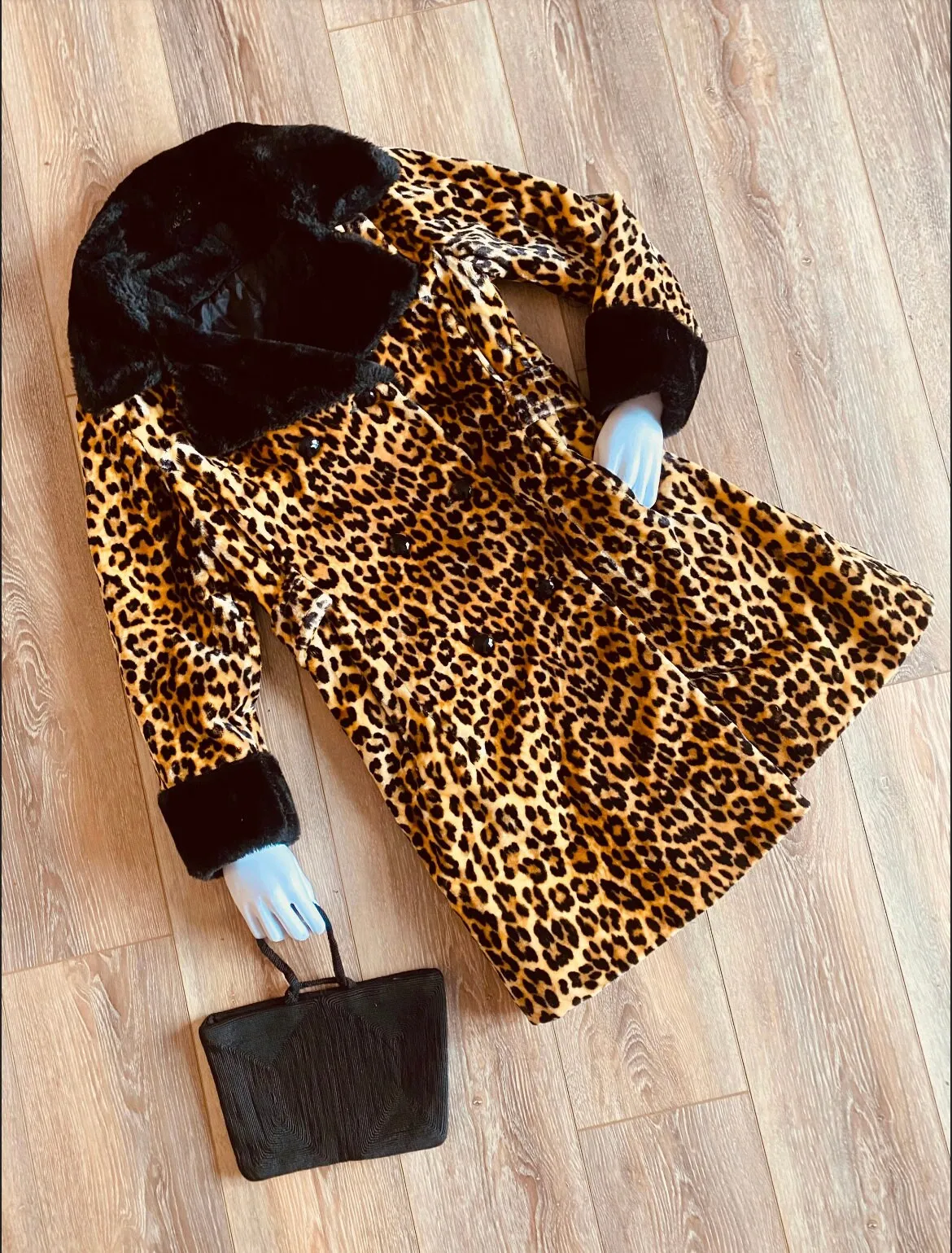 Vintage 1960s Velvet Leopard Print Coat / 60s retro vegan fur coat / size S